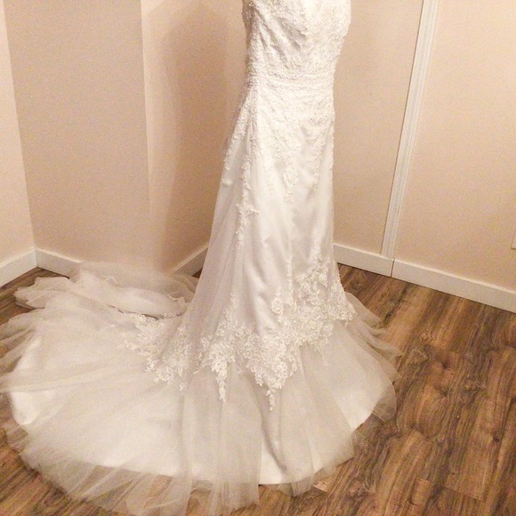 Maggie Sottero Wedding Gown NWOT